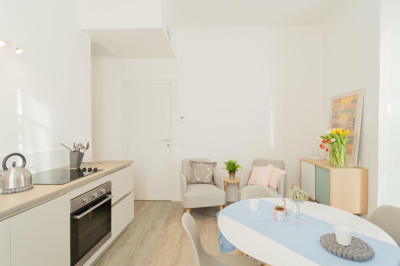 The Little Prince Apartment By Rent All Комо Екстериор снимка