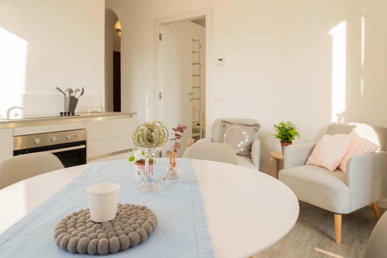 The Little Prince Apartment By Rent All Комо Екстериор снимка