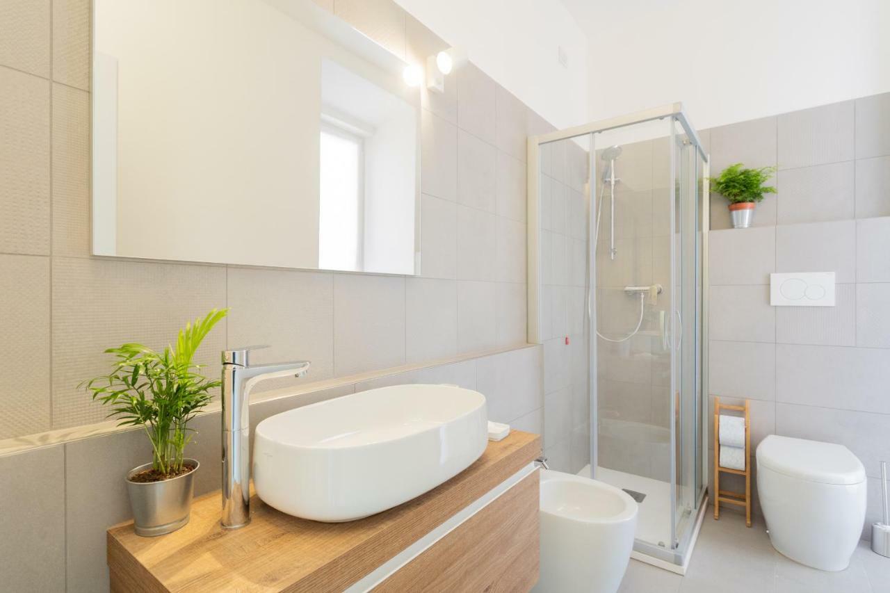 The Little Prince Apartment By Rent All Комо Екстериор снимка